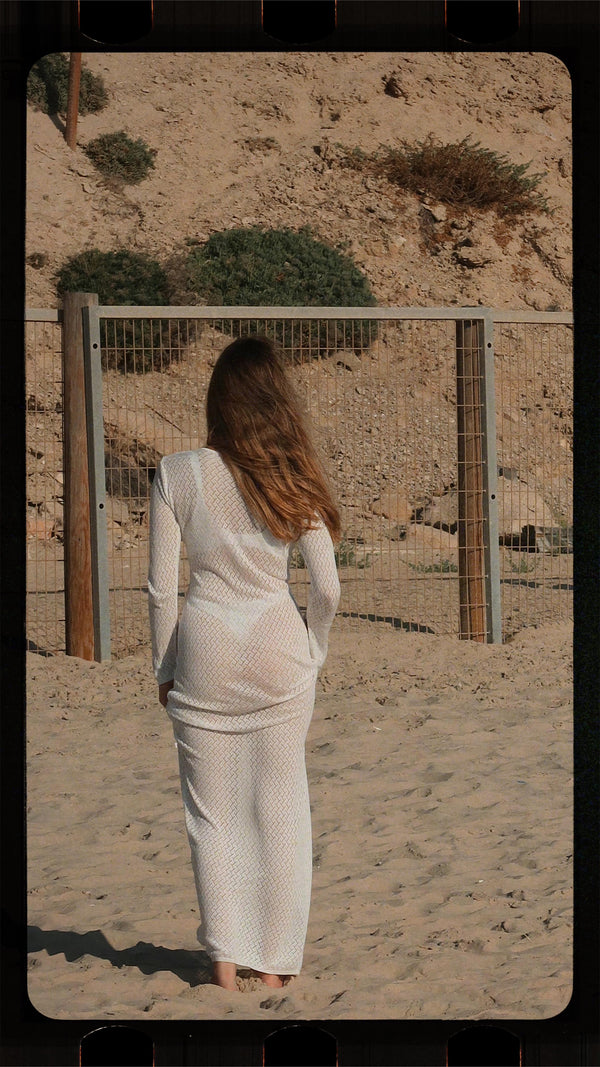 Vague crochet golden logo dress