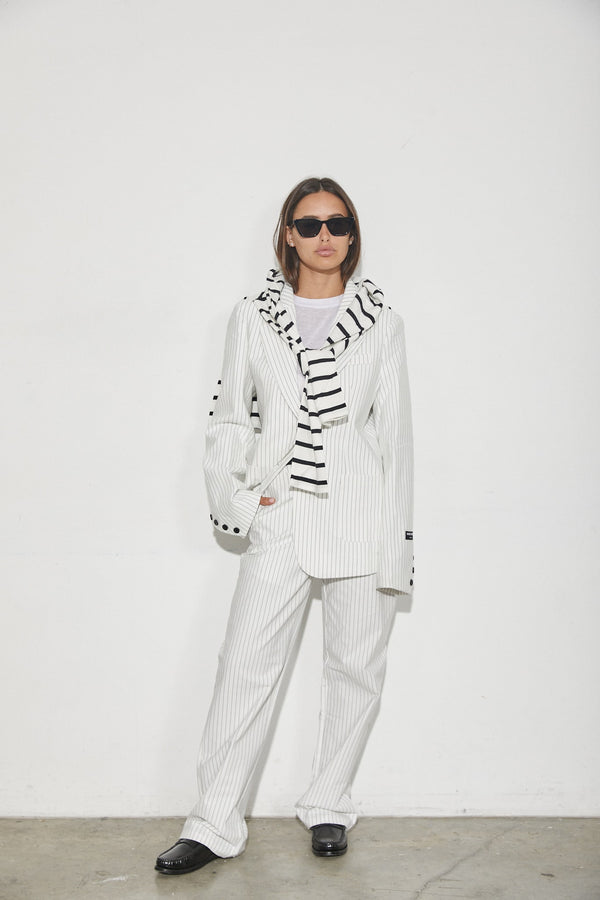 VAGUE THE STRIPED BLAZER- WHITE