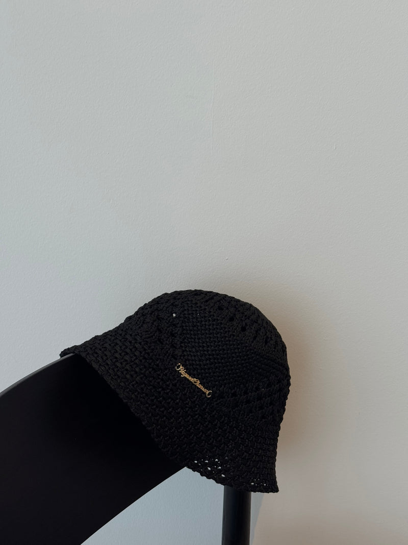 Vague golden logo straw bucket hat - black