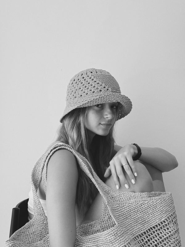 Vague golden logo straw bucket hat - beige