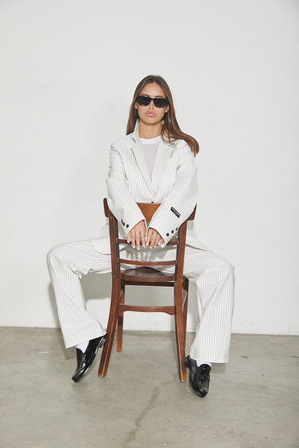 VAGUE THE STRIPED BLAZER- WHITE