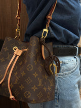 Vague leather Horseshoe Charm and keychain- Dark brown