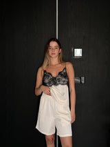 Vague satin lace tank top- Cream