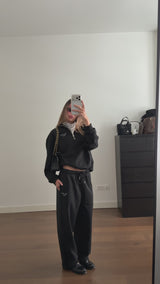 Vague zipper classic sweater- Black