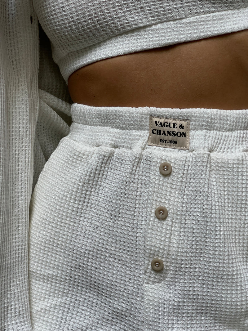 VAGUE WAFFLE SHORTS WHITE