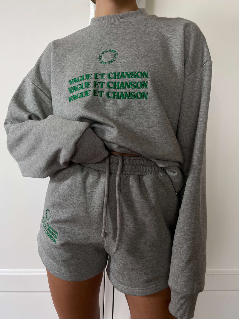 VAGUE GREY SHORTS WITH GREEN EMBROIDERY