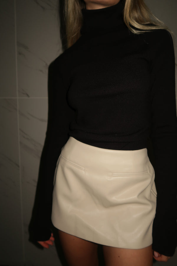 Vague pocket Shortskirt- Beige