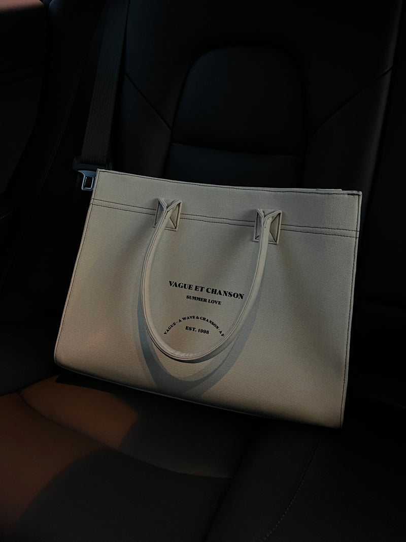 VAGUE ET CHANSON THE EVERYDAY TOTE CREAM